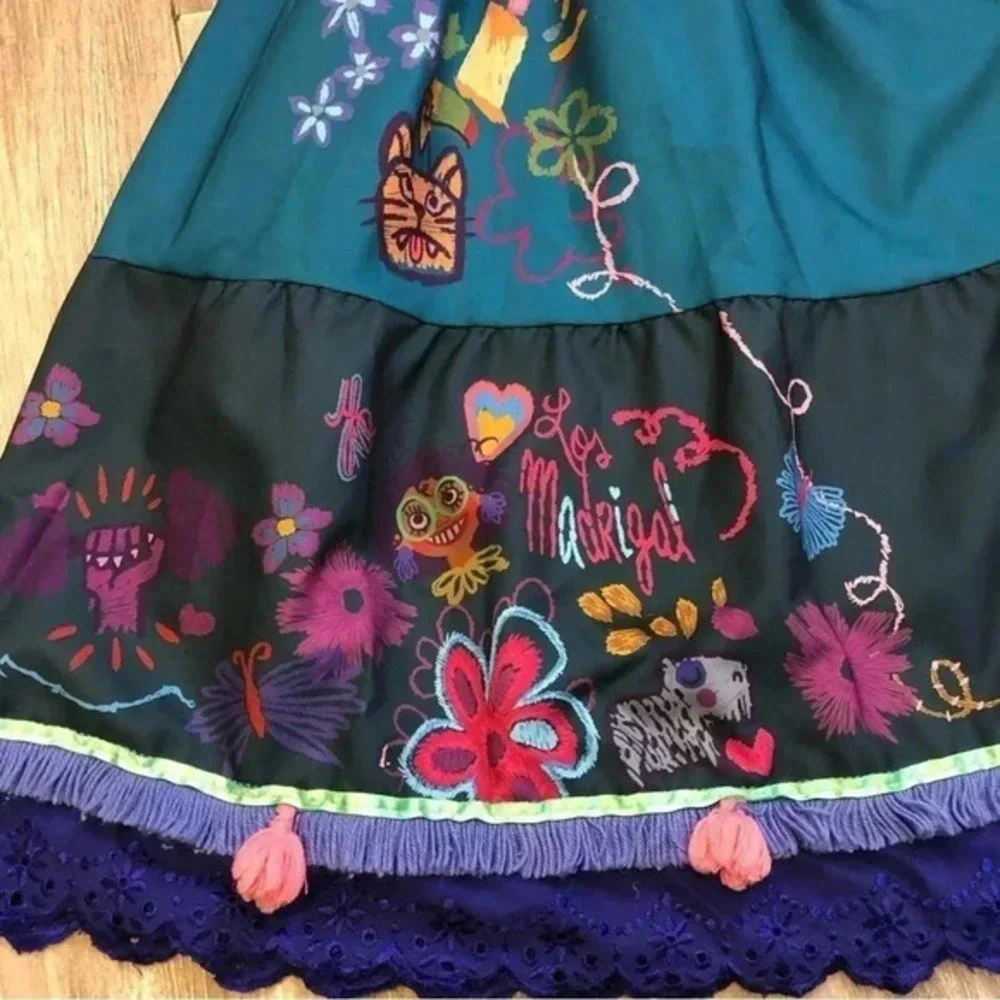 Authentic Disney Store‎ Size 9/10 Encanto Mirabel  Dress Costume, Pretend Play